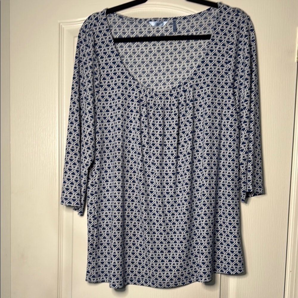 Izod Navy and White Patterned Blouse